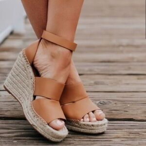 Treasure and Bond Tan Leather Wedge Espadrille Size 9